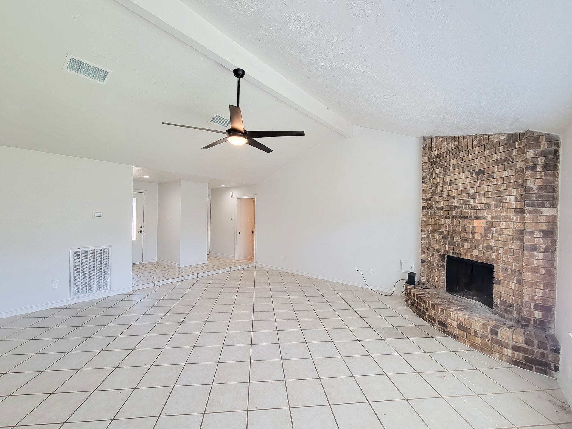 10102 Park Lane, La Porte, TX 77571 10102 Park Lane, La Porte, TX 77571