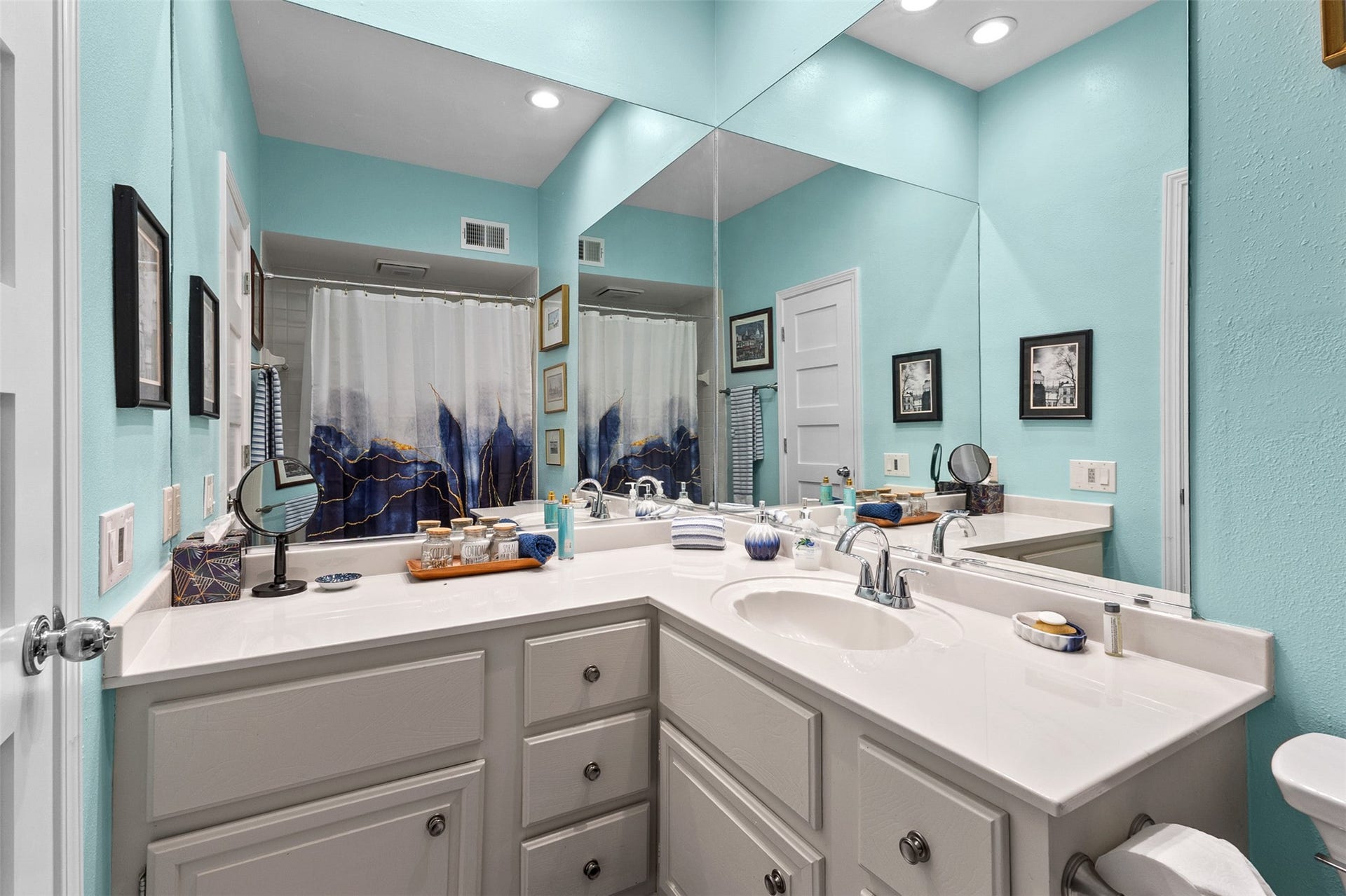 2011 Lakewood Court, Willis, TX 77318 2011 Lakewood Court, Willis, TX 77318