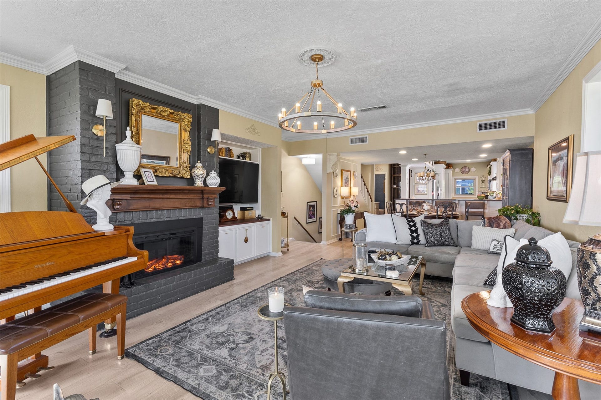 2011 Lakewood Court, Willis, TX 77318 2011 Lakewood Court, Willis, TX 77318