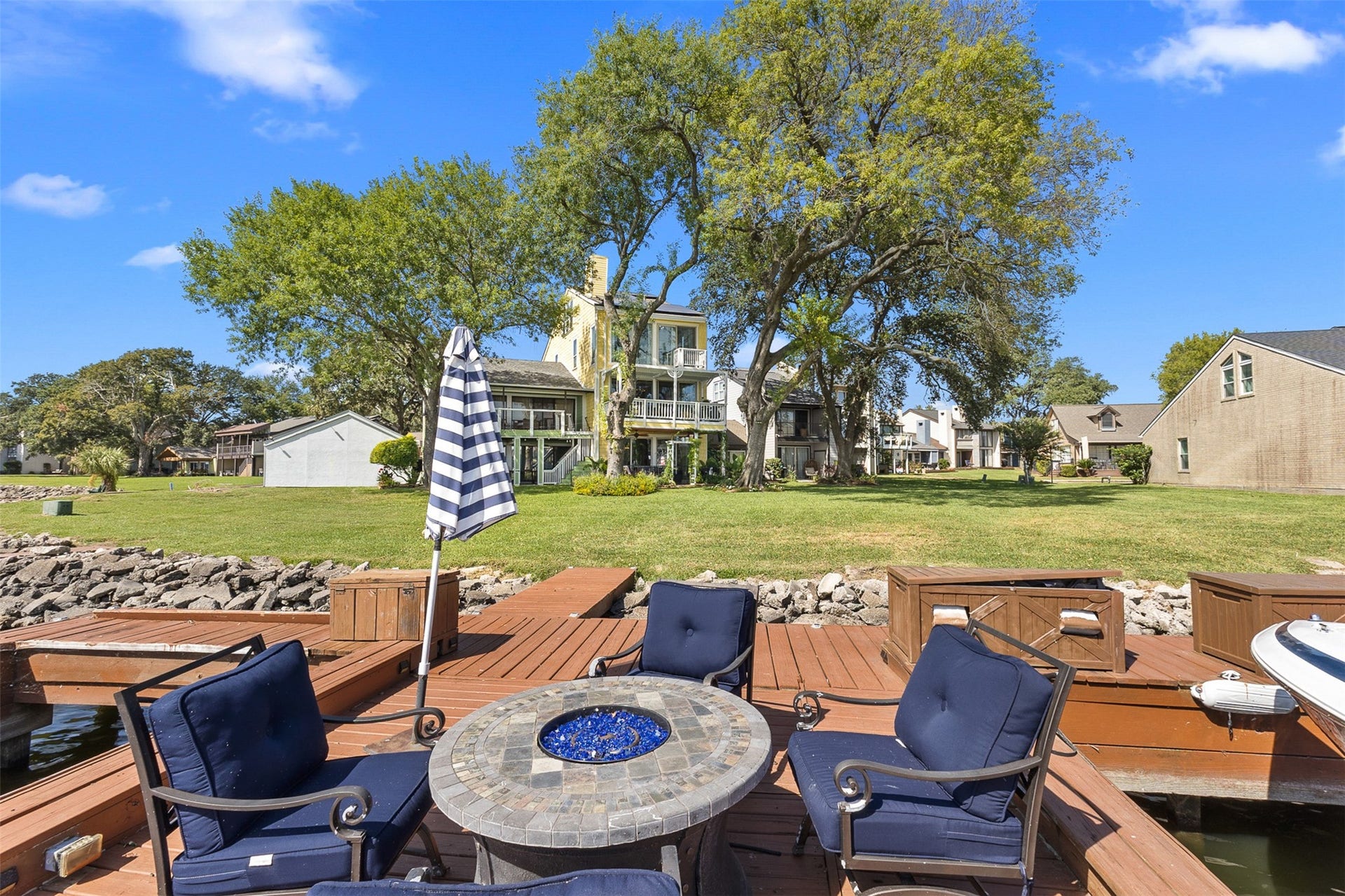 2011 Lakewood Court, Willis, TX 77318 2011 Lakewood Court, Willis, TX 77318