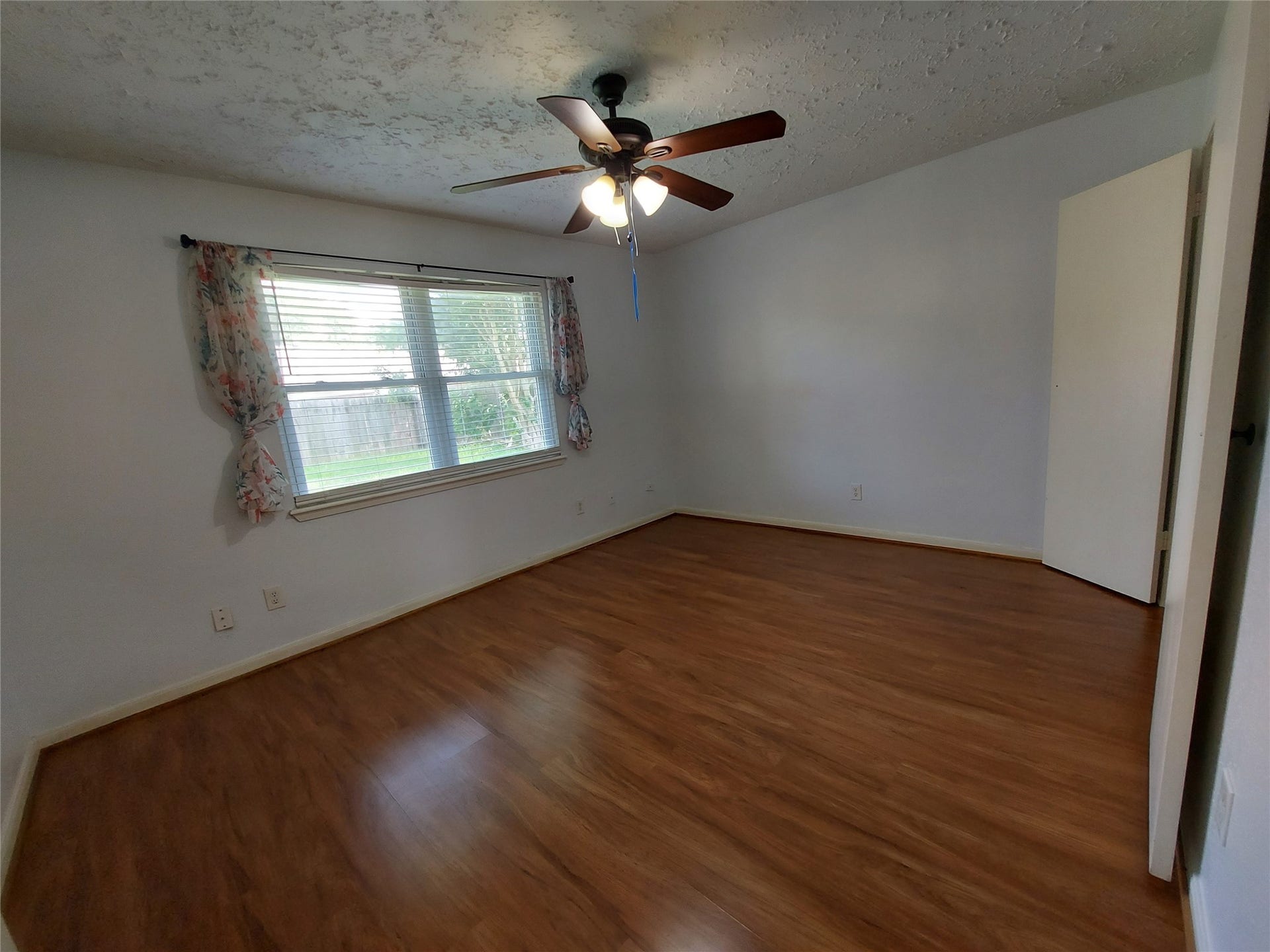 3807 Quiet Place Drive, Houston, TX 77082 3807 Quiet Place Drive, Houston, TX 77082