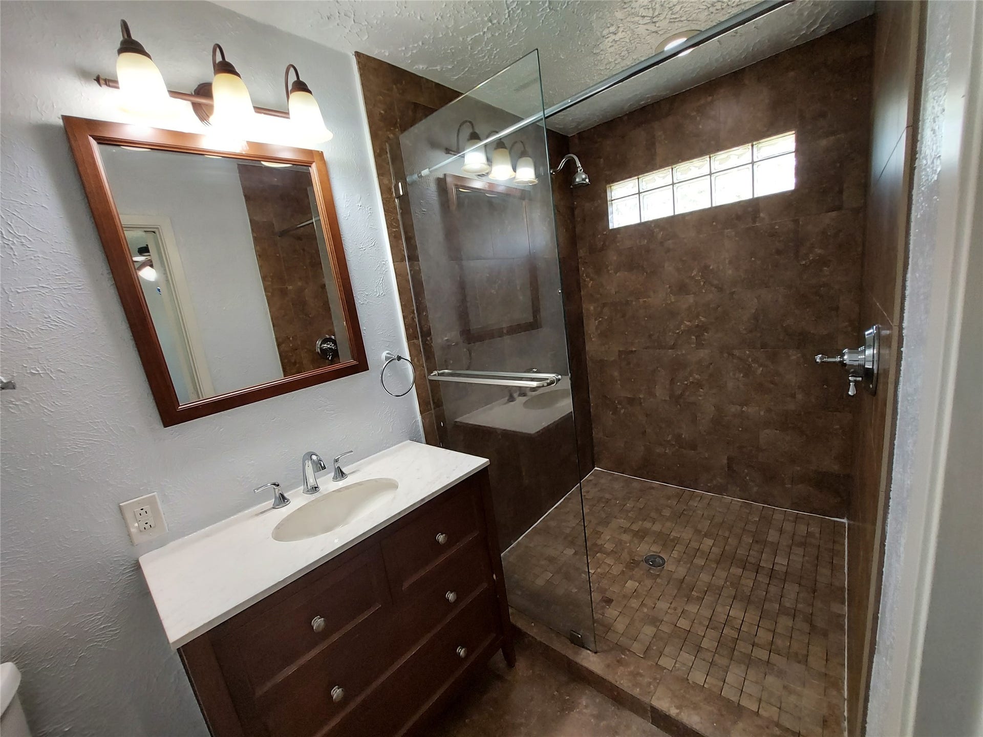 3807 Quiet Place Drive, Houston, TX 77082 3807 Quiet Place Drive, Houston, TX 77082