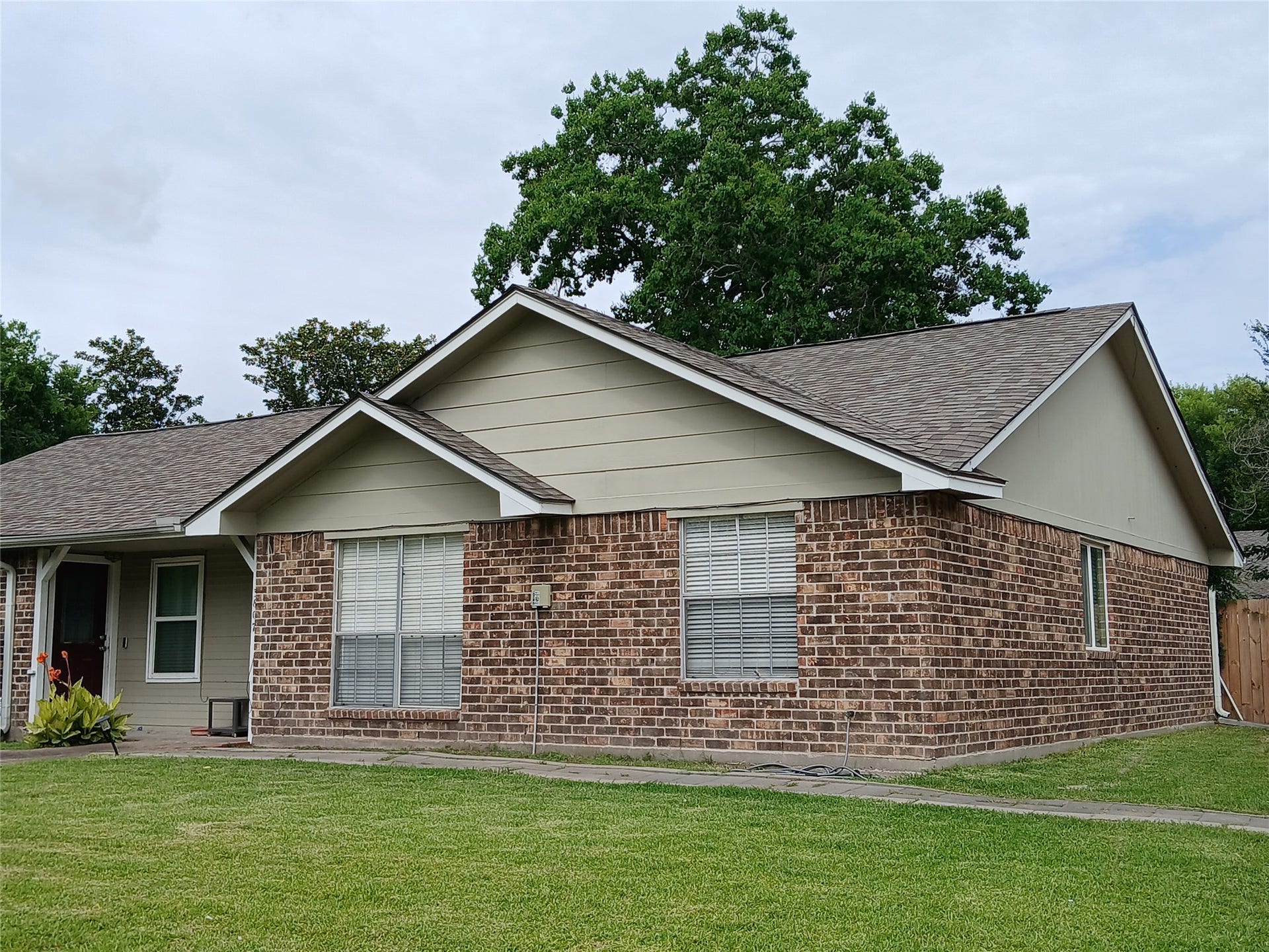 3807 Quiet Place Drive, Houston, TX 77082 3807 Quiet Place Drive, Houston, TX 77082
