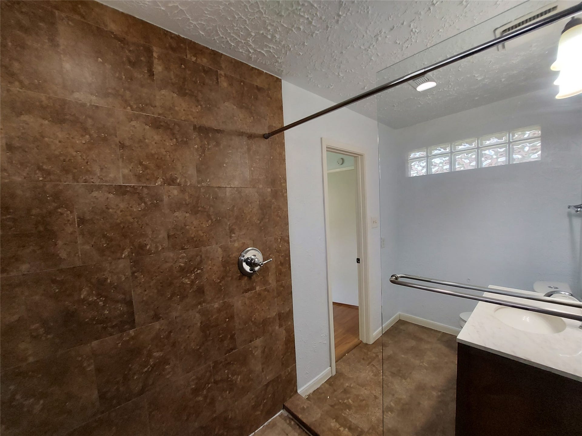3807 Quiet Place Drive, Houston, TX 77082 3807 Quiet Place Drive, Houston, TX 77082