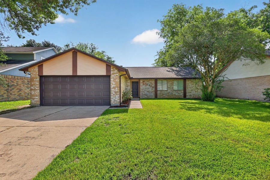 Property photo for 10206 Staghill Drive, Houston, TX