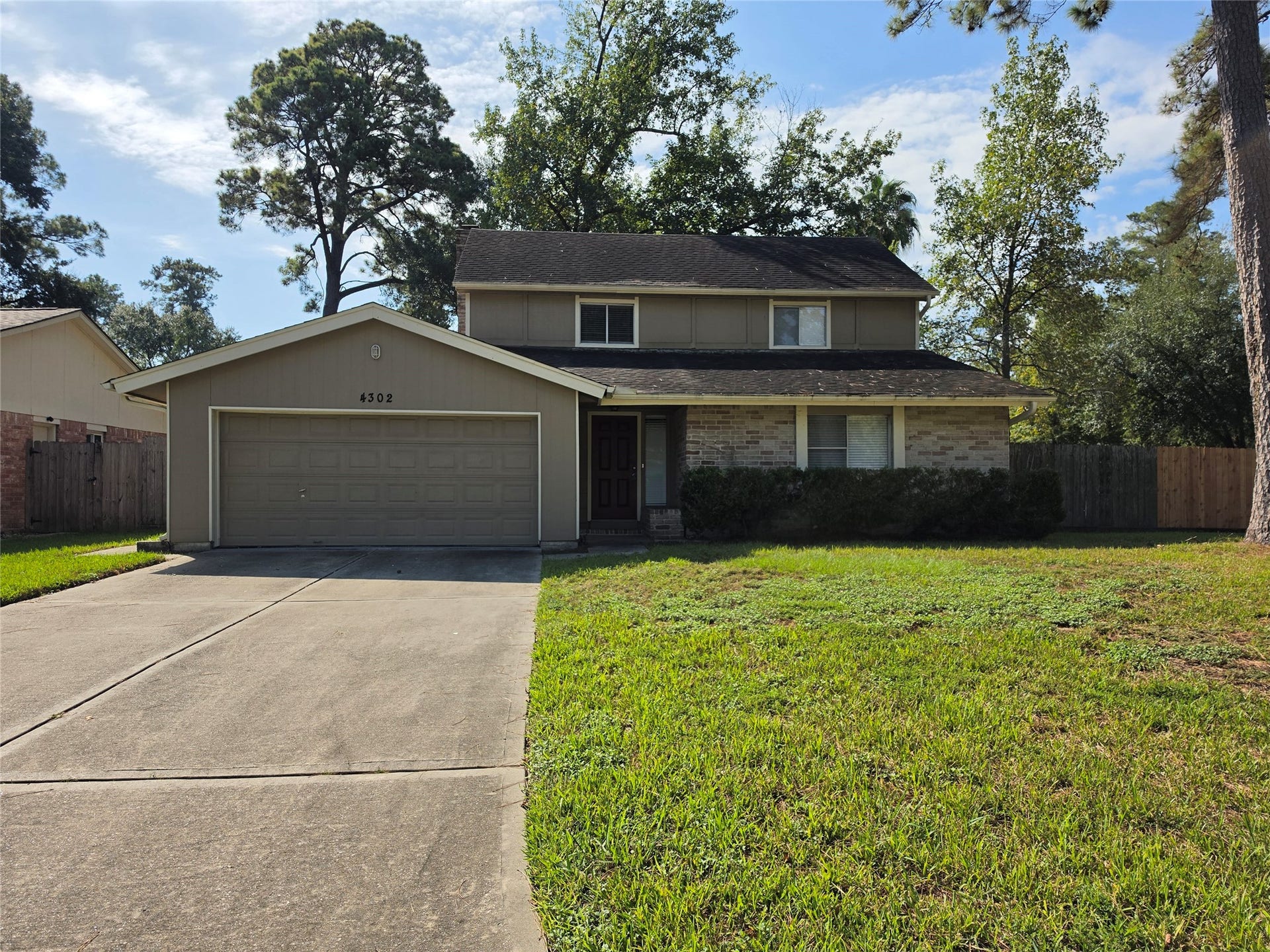 4302 Sloangate Drive, Spring, TX 77373