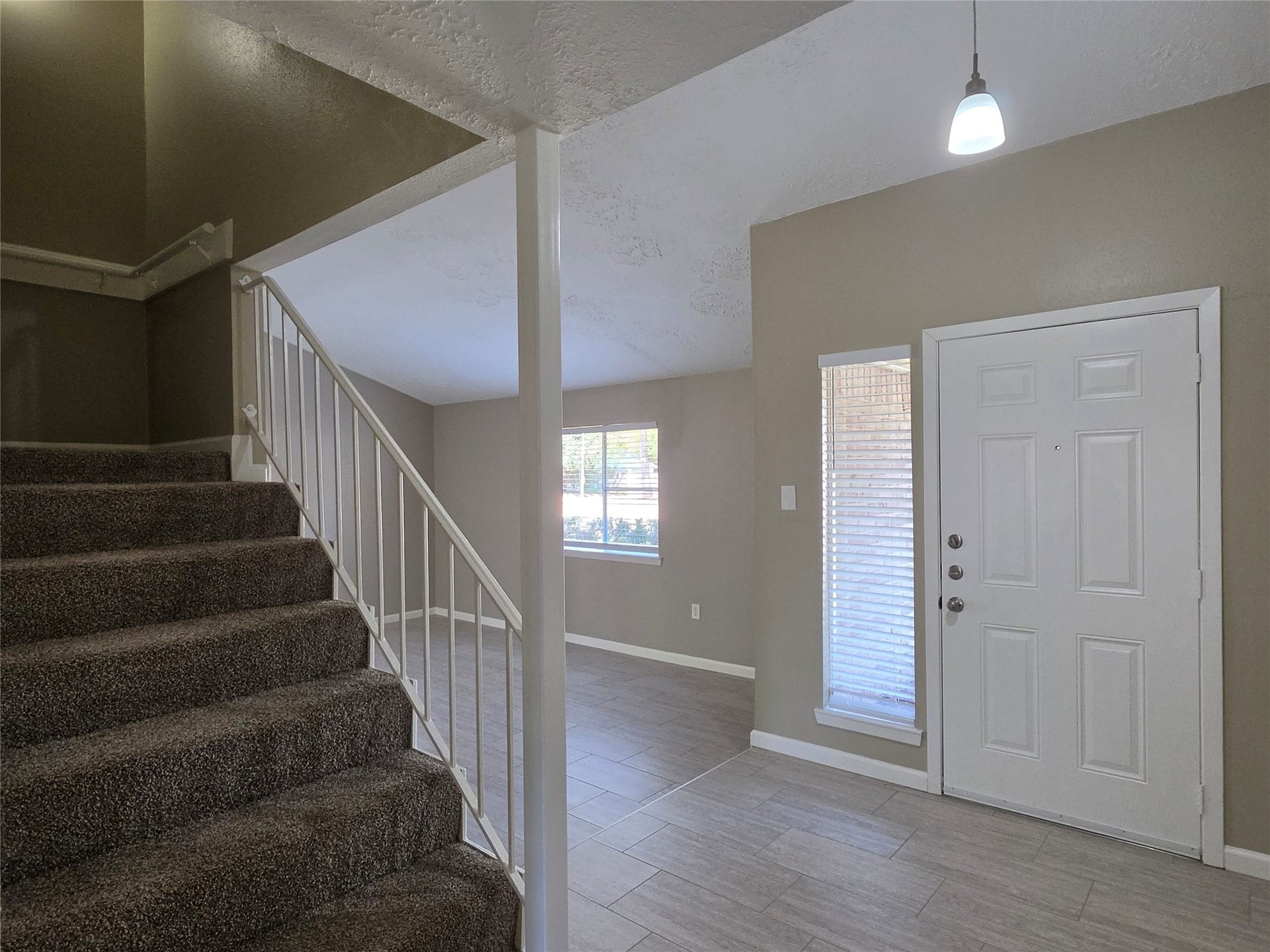 4302 Sloangate Drive, Spring, TX 77373