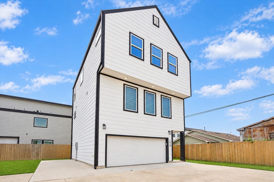 Property photo for 104 E 44th Street, #A, Houston, TX