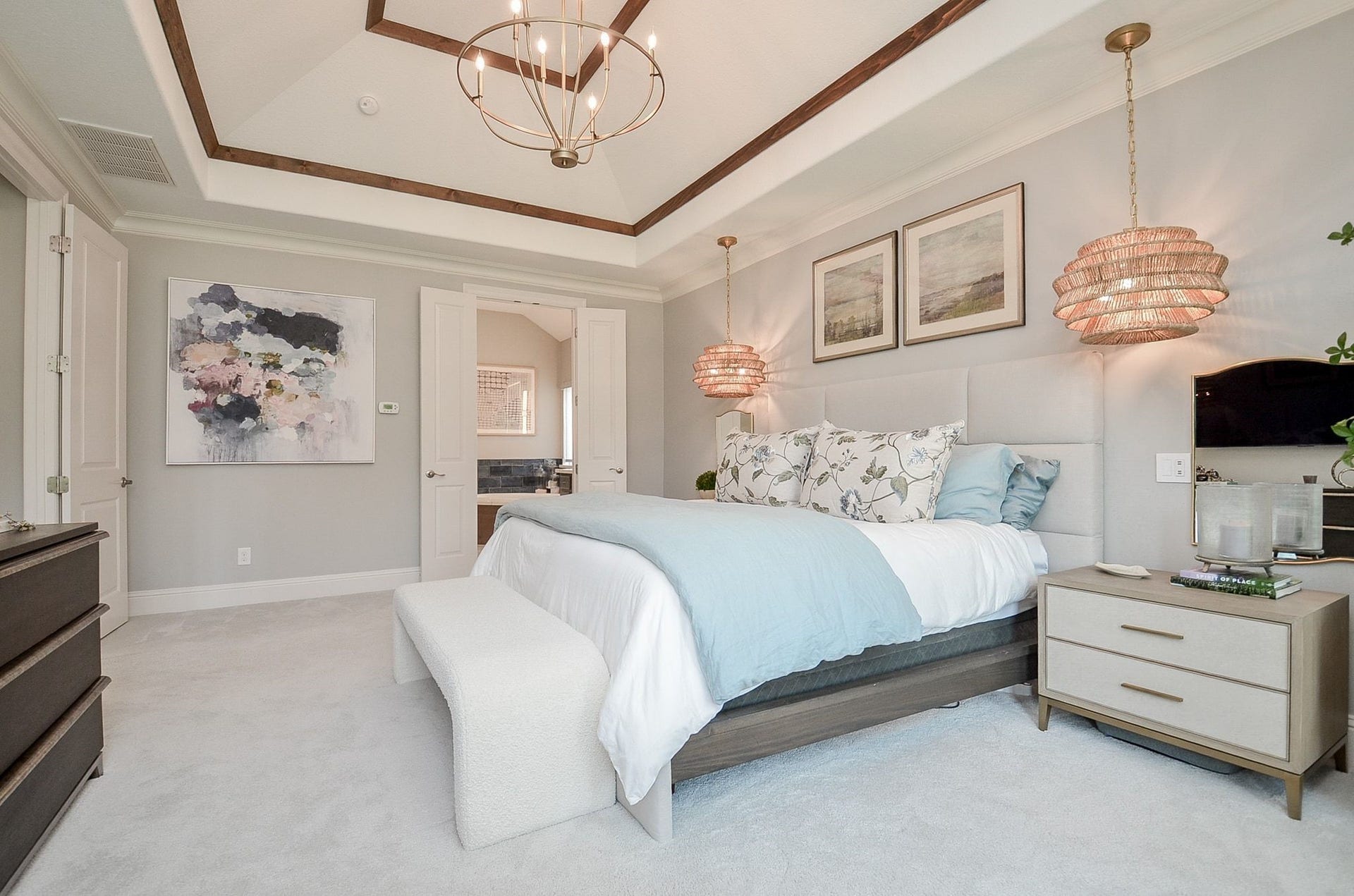 86 Quiet Way Lane, Sugar Land, TX 77498 Soft, soothing wall tones create a restful feel in the primary suite, with double doors opening to the adjoining bath