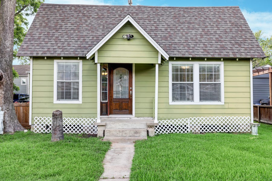 Property photo for 411 Lindale Street, Houston, TX