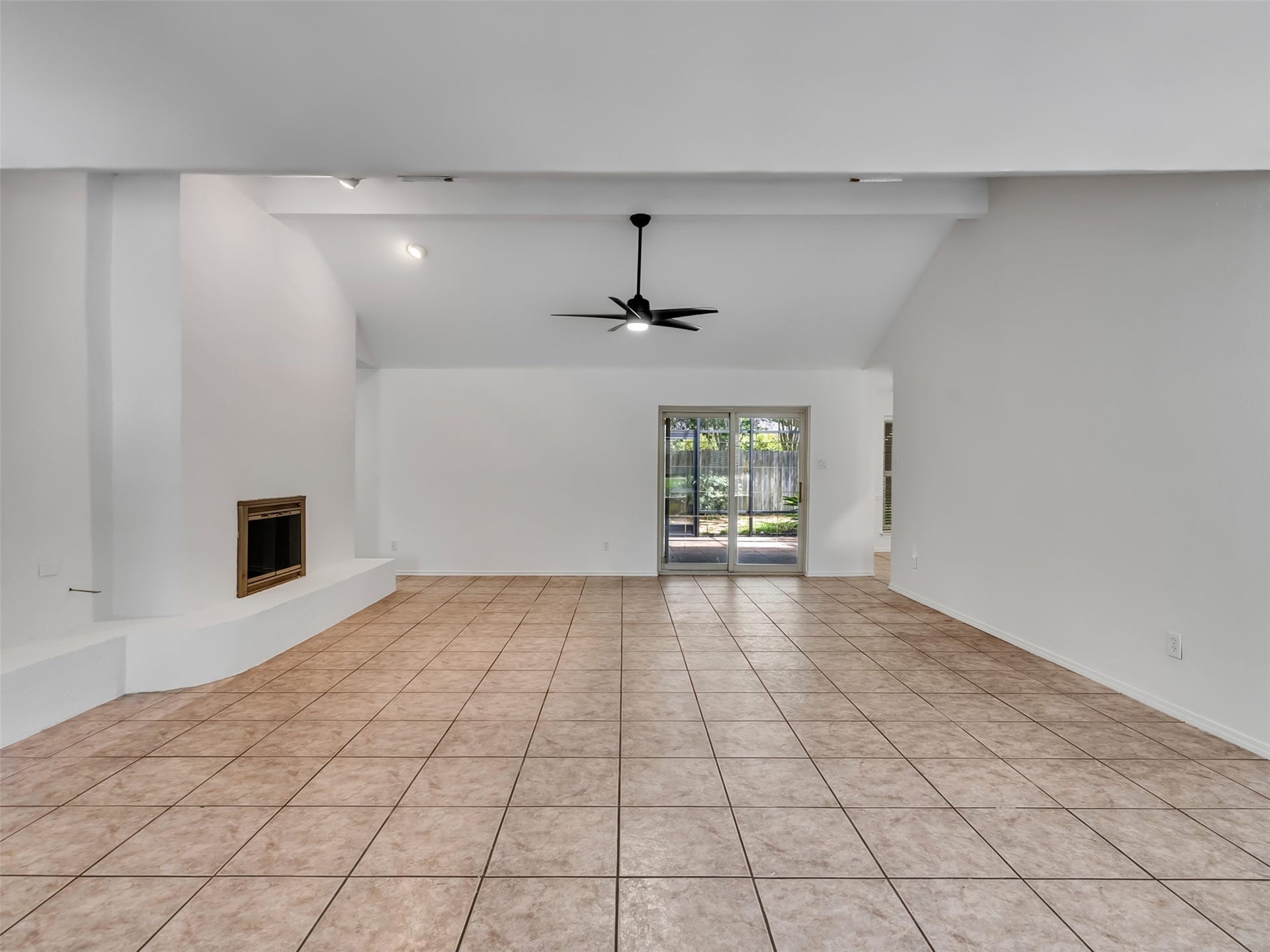 2819 Poplar Creek Lane, Pearland, TX 77584