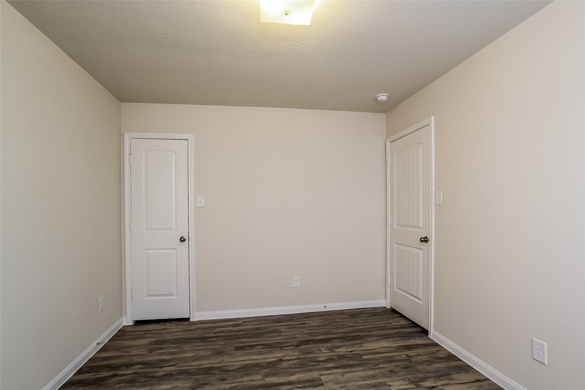 12223 Gemma Lane, Houston, TX 77044 Photos may be representative of the floor plan and not the exact home. Finishes, layout, and features of the actual property for lease may vary.