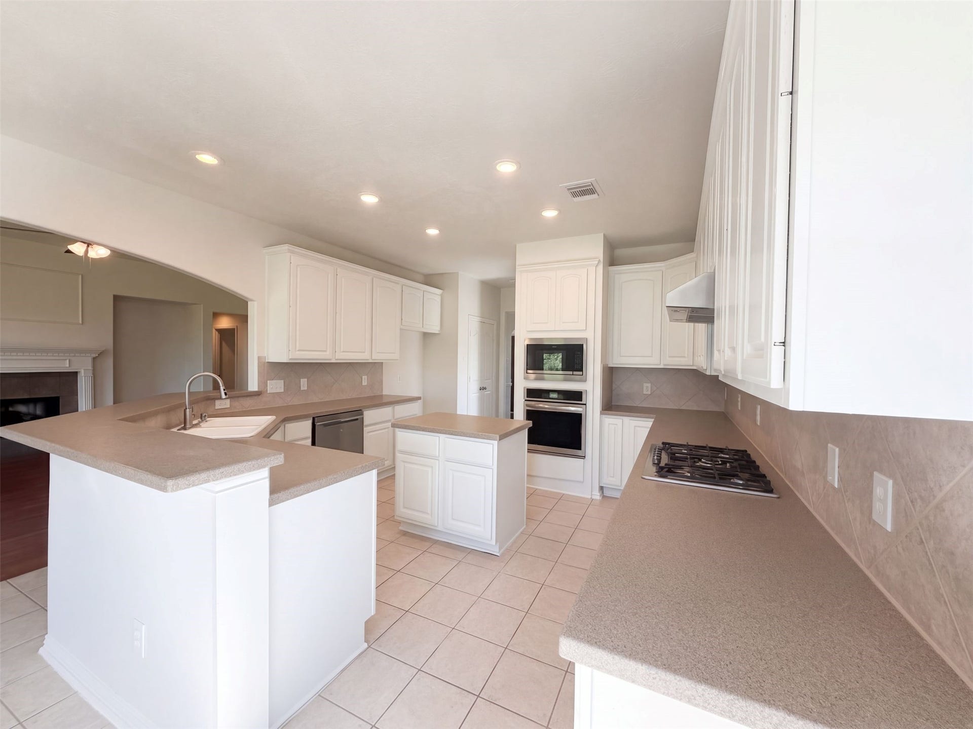 3307 Wolf Court, Pearland, TX 77584 3307 Wolf Court, Pearland, TX 77584