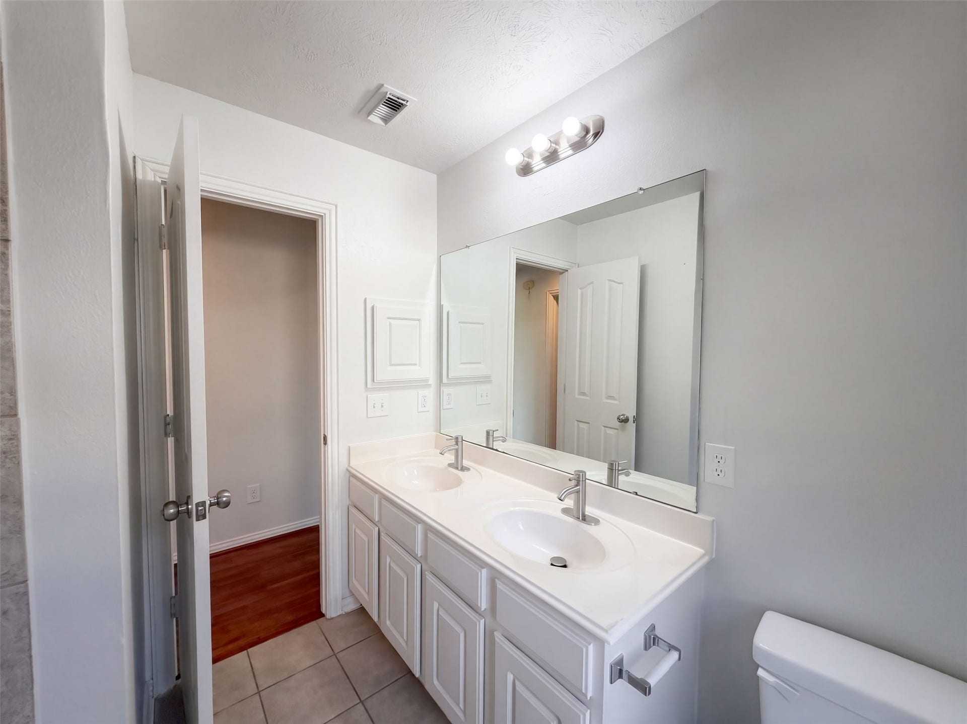 3307 Wolf Court, Pearland, TX 77584 3307 Wolf Court, Pearland, TX 77584