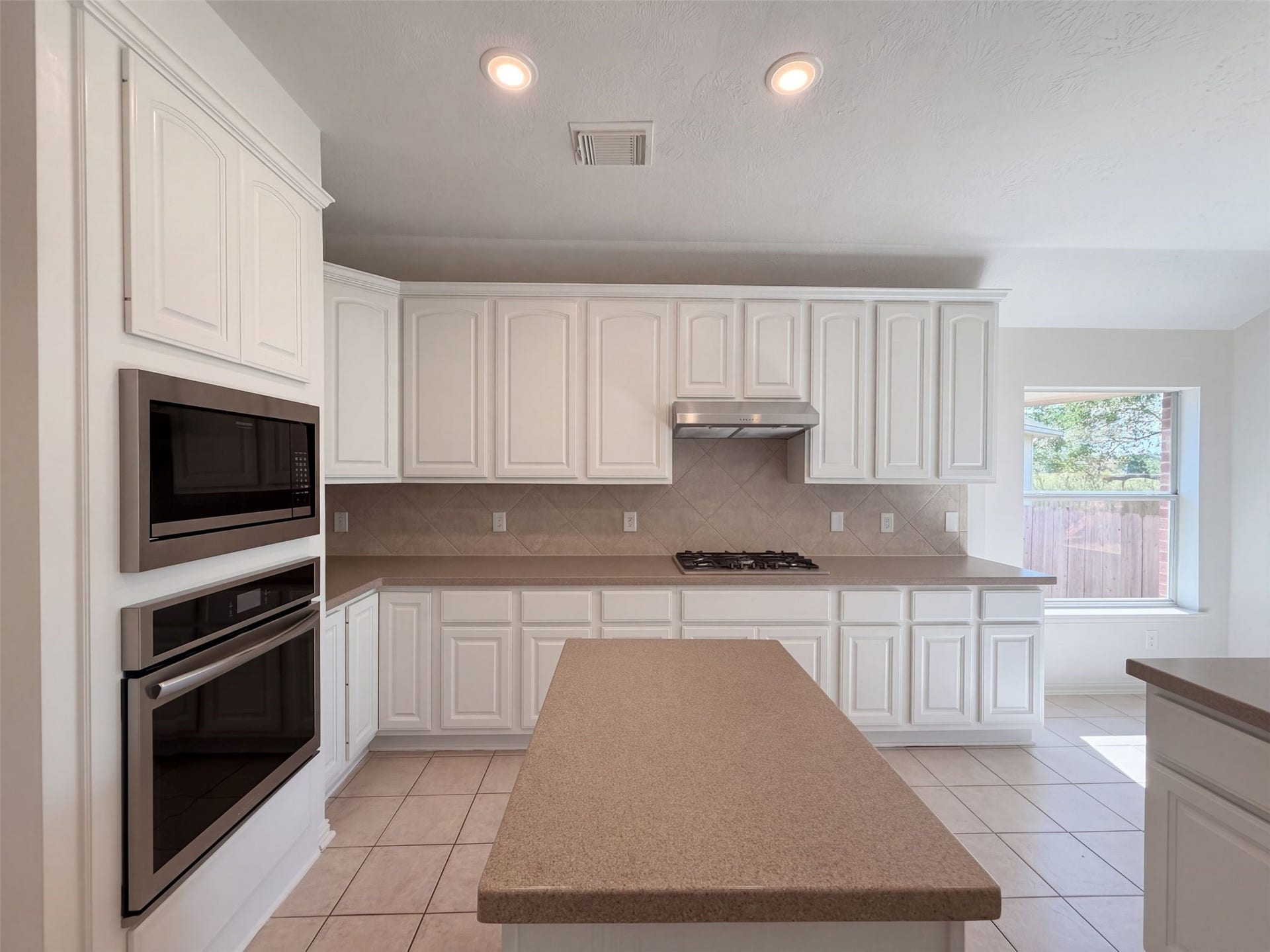 3307 Wolf Court, Pearland, TX 77584 3307 Wolf Court, Pearland, TX 77584