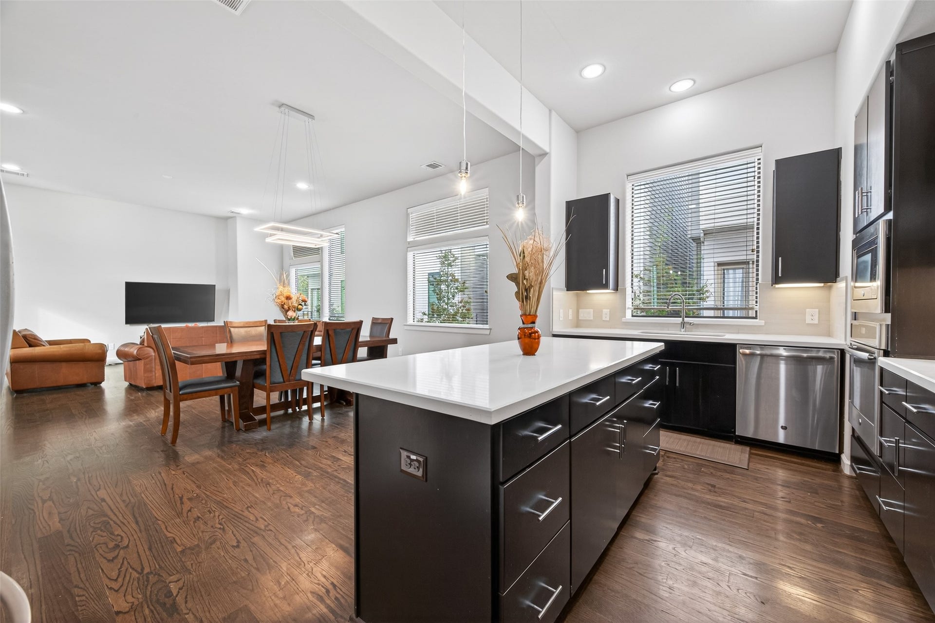 5313 Inker Street, Houston, TX 77007 5313 Inker Street, Houston, TX 77007