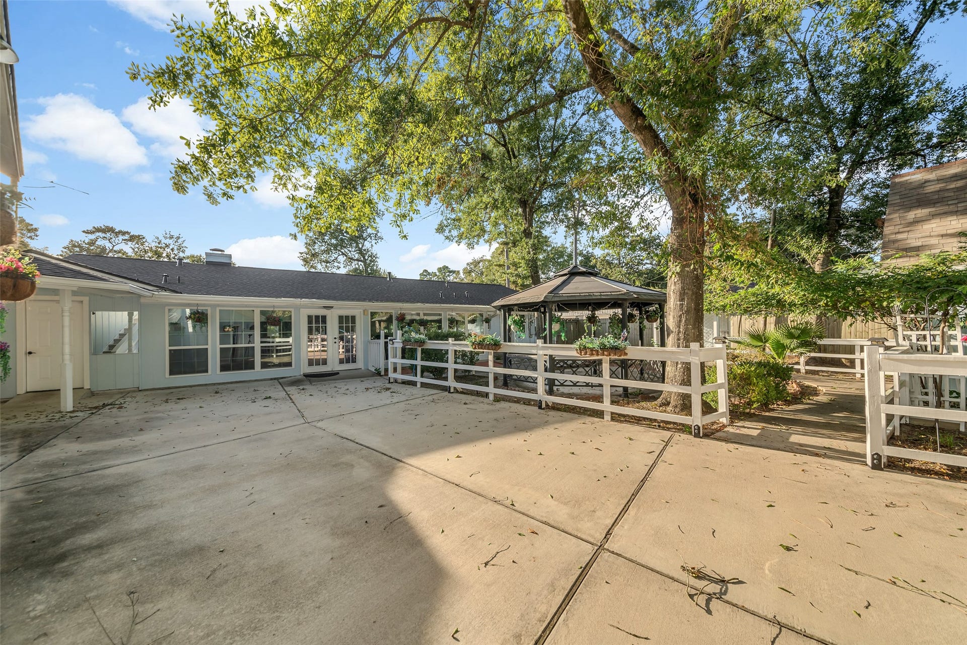 25318 Spring Ridge Drive, Spring, TX 77386 25318 Spring Ridge Drive, Spring, TX 77386