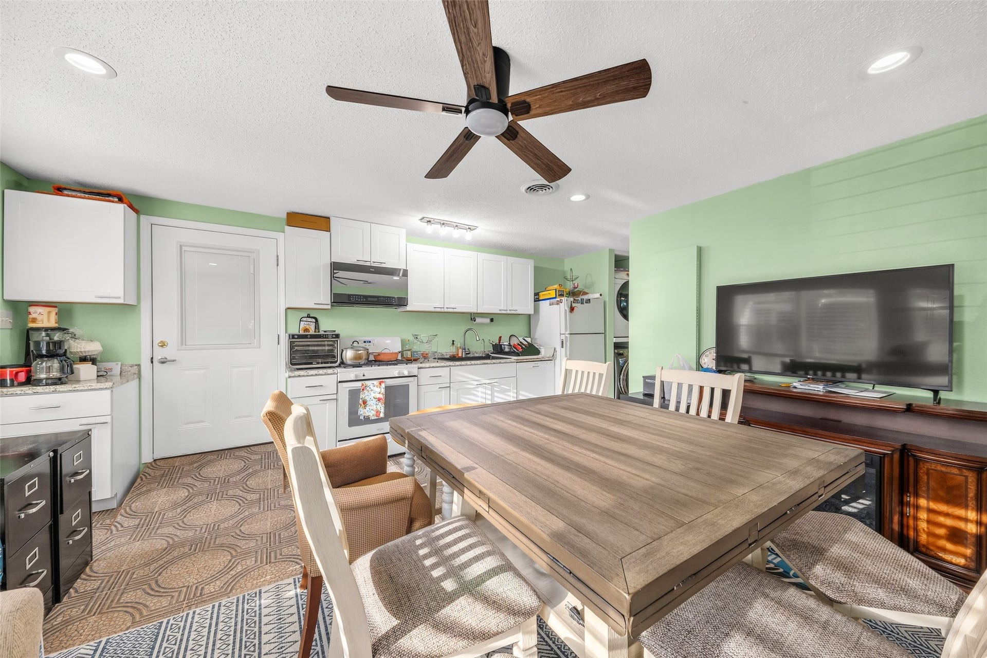 25318 Spring Ridge Drive, Spring, TX 77386 25318 Spring Ridge Drive, Spring, TX 77386
