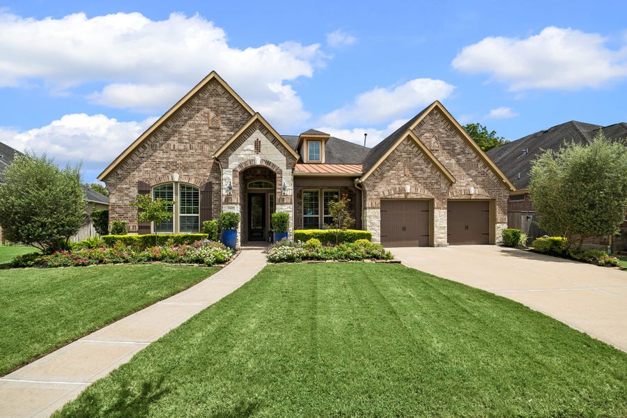 Property photo for 6407 Dexter Bluff Court, Sugar Land, TX