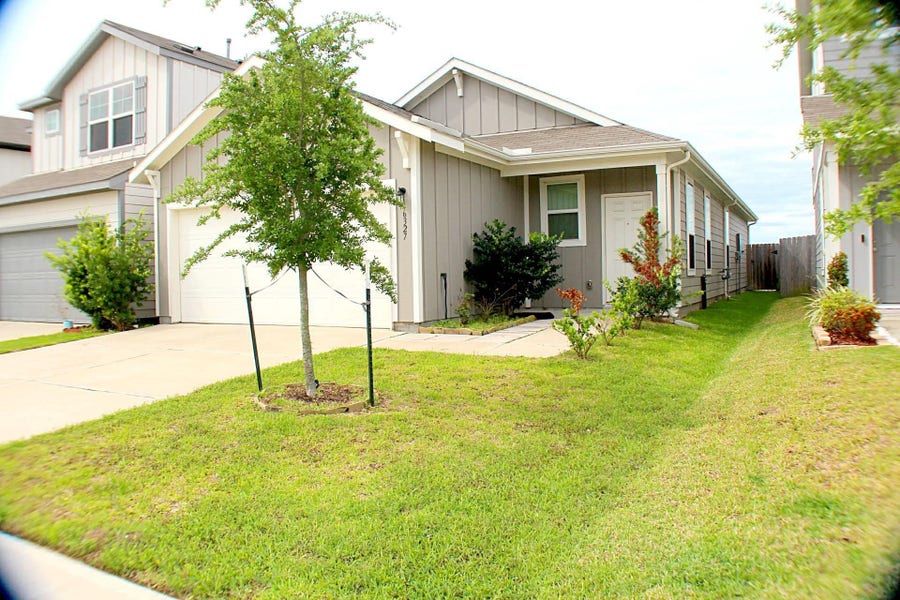 Property photo for 6327 Ballard Brook Lane, Houston, TX