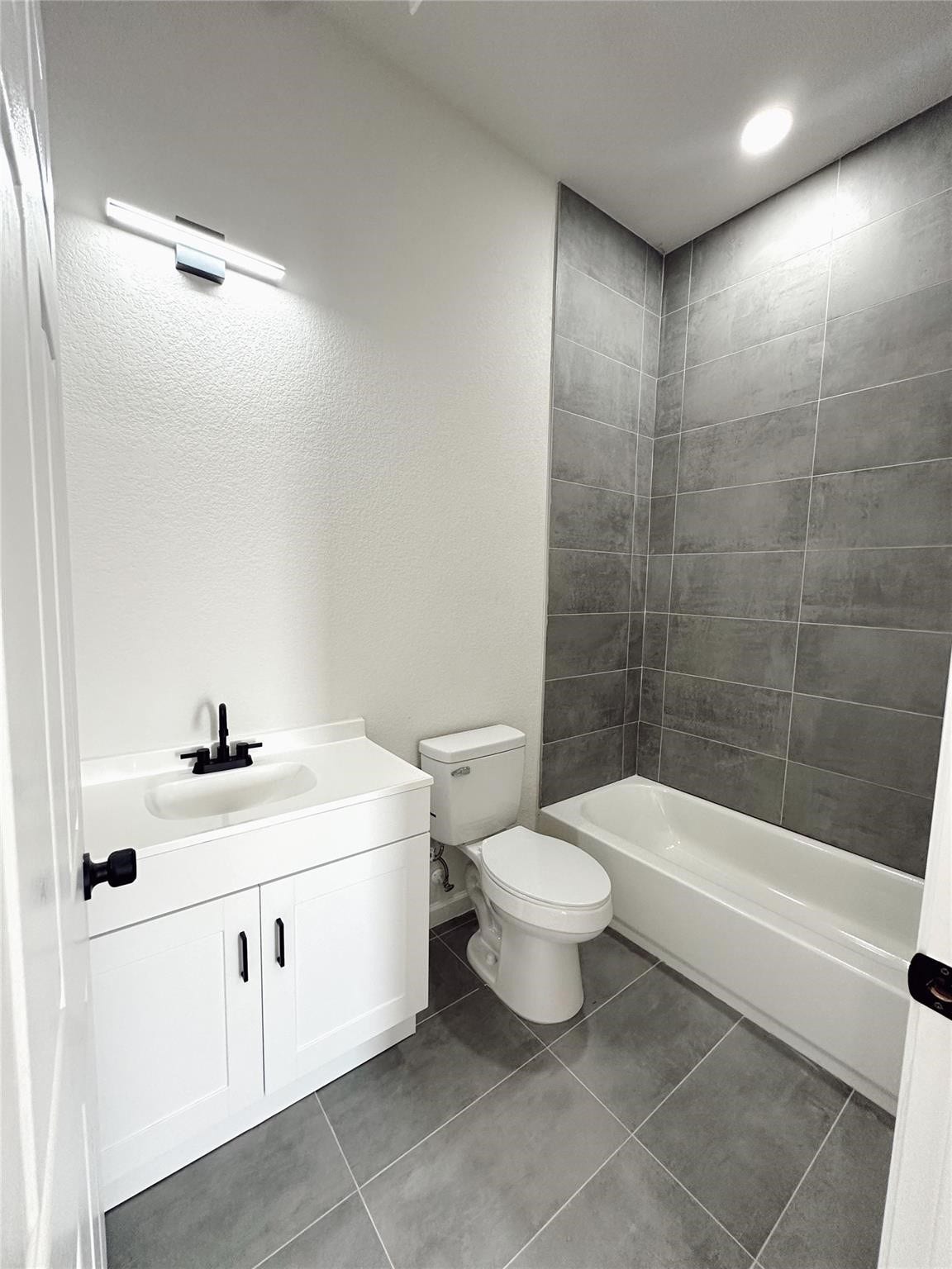 318 Tennessee Street, #AB, Houston, TX 77029 318 Tennessee Street, #AB, Houston, TX 77029