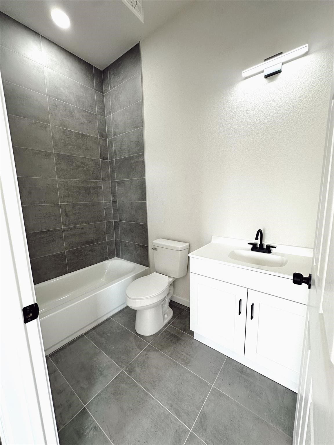 318 Tennessee Street, #AB, Houston, TX 77029 318 Tennessee Street, #AB, Houston, TX 77029
