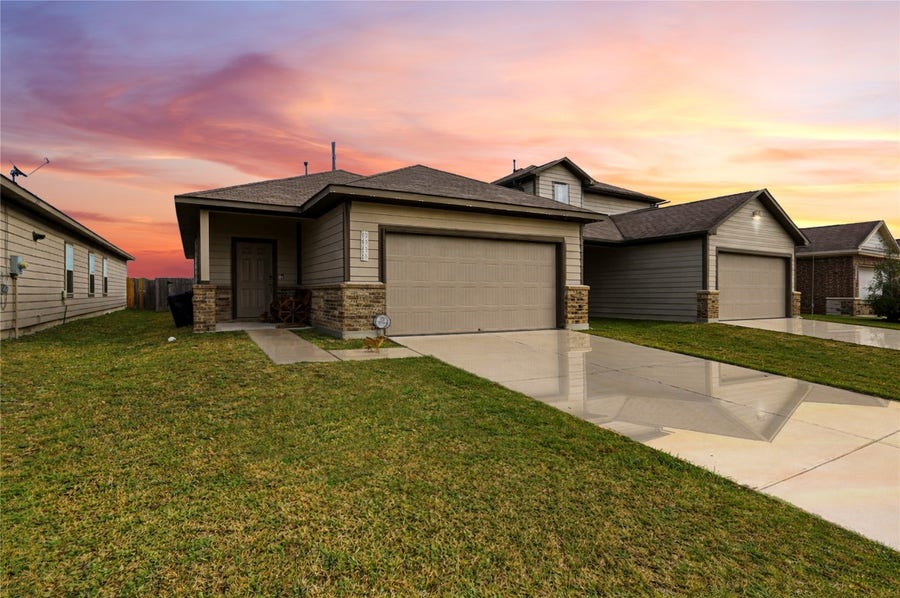 Property photo for 9938 Yanet Grove Lane, Houston, TX