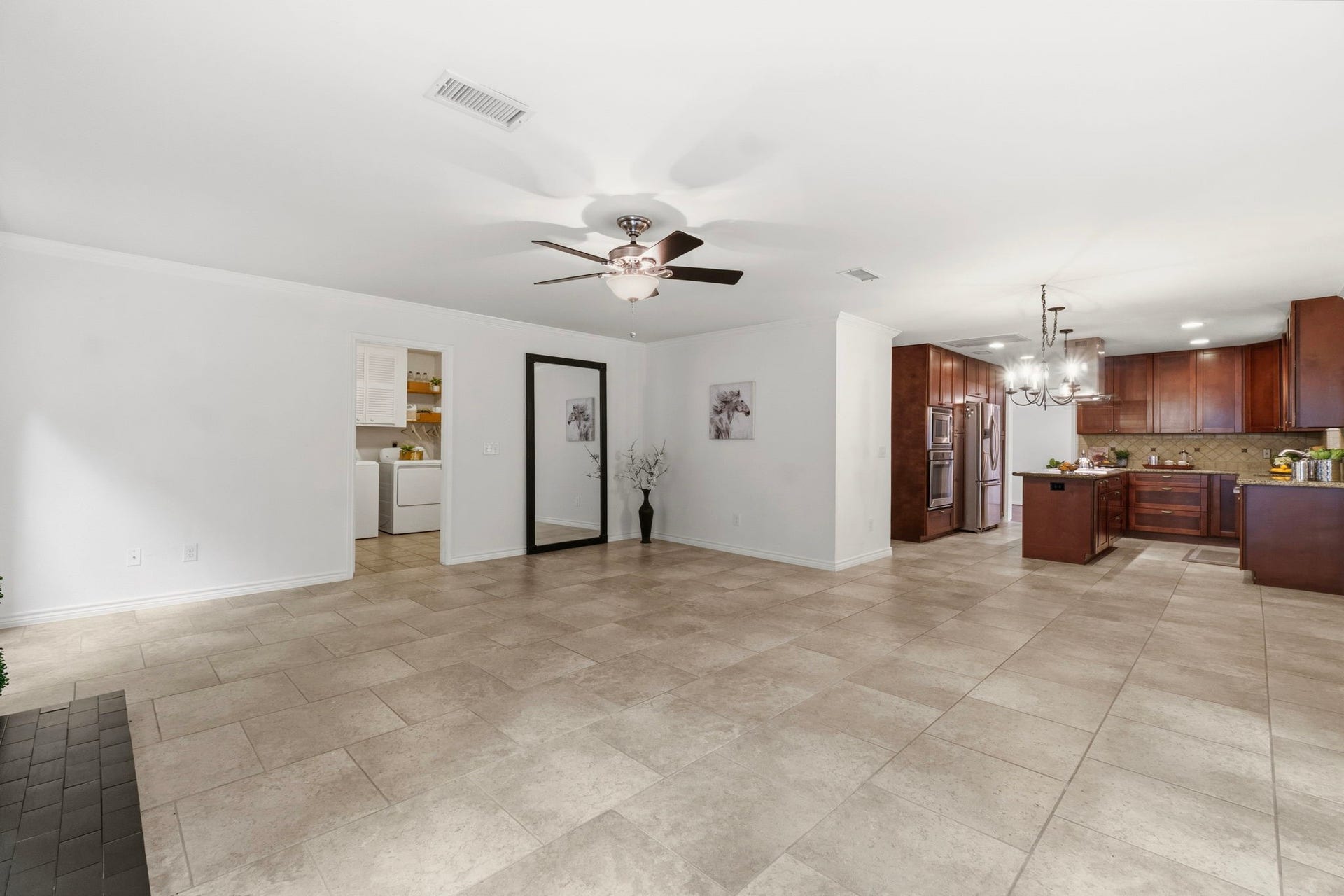 11 Thorn Berry Place, The Woodlands, TX 77381 11 Thorn Berry Place, The Woodlands, TX 77381