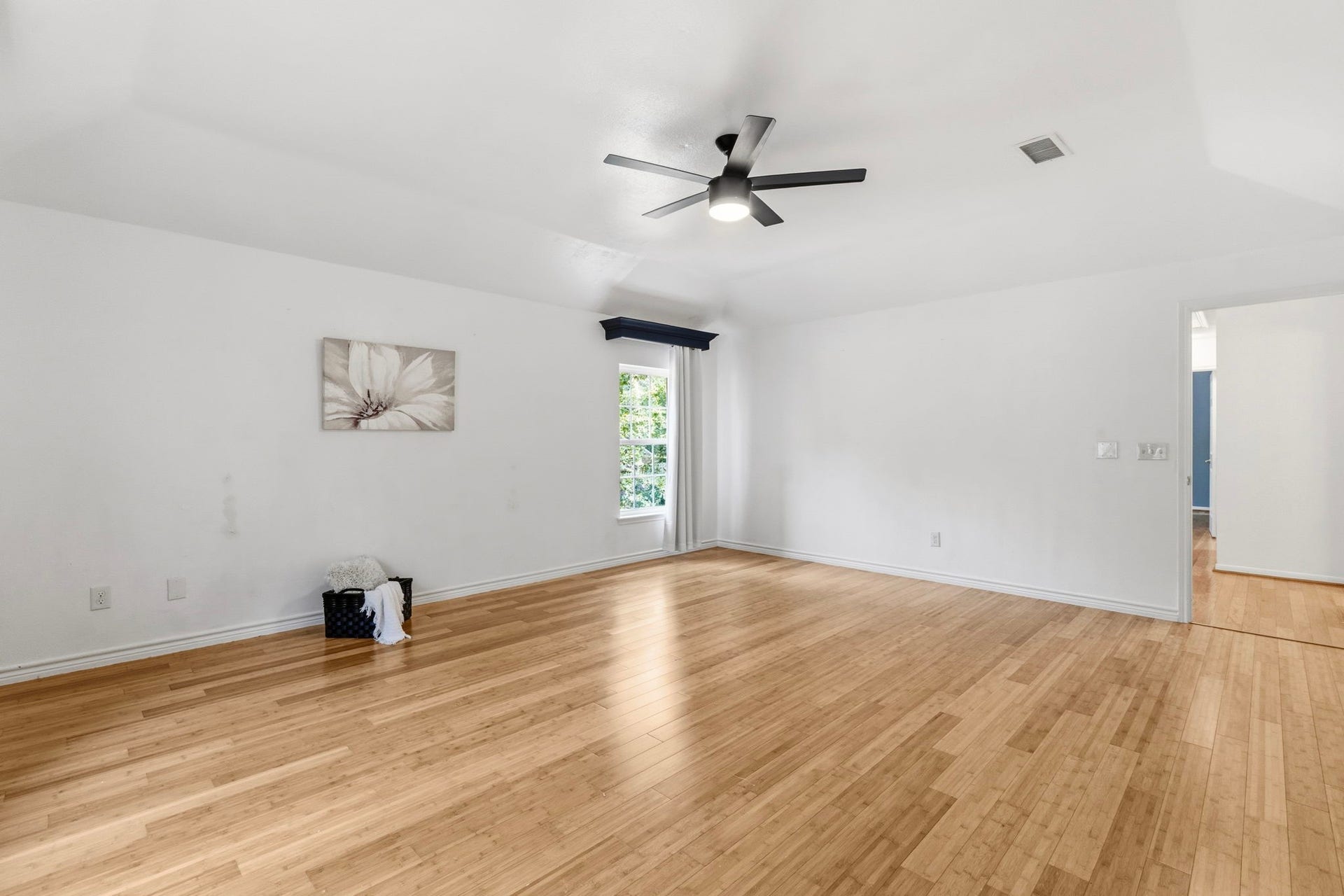 11 Thorn Berry Place, The Woodlands, TX 77381 11 Thorn Berry Place, The Woodlands, TX 77381