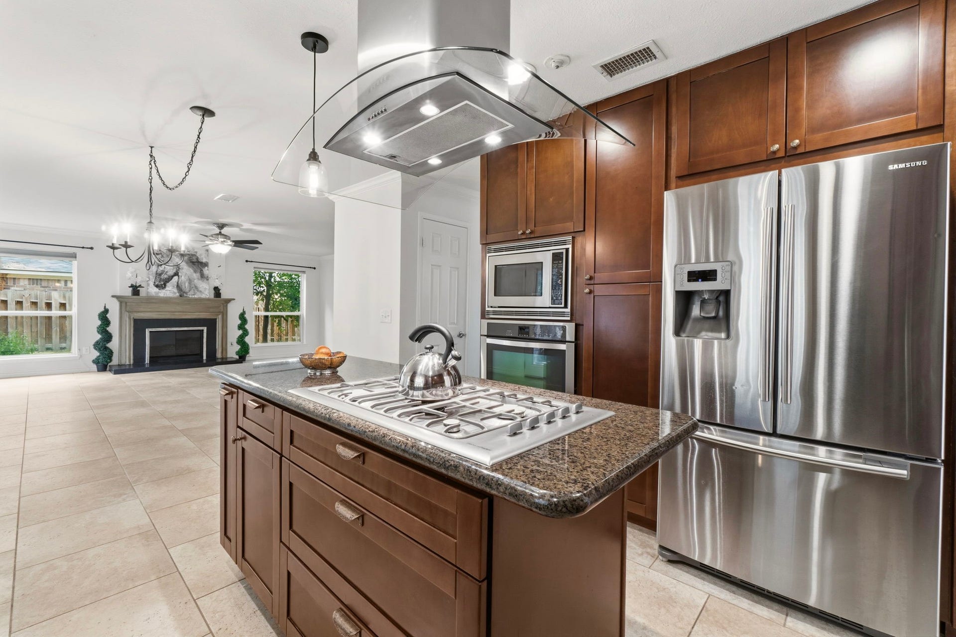 11 Thorn Berry Place, The Woodlands, TX 77381 11 Thorn Berry Place, The Woodlands, TX 77381