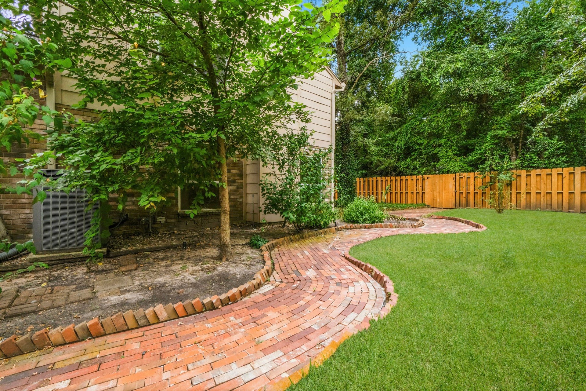 11 Thorn Berry Place, The Woodlands, TX 77381 11 Thorn Berry Place, The Woodlands, TX 77381