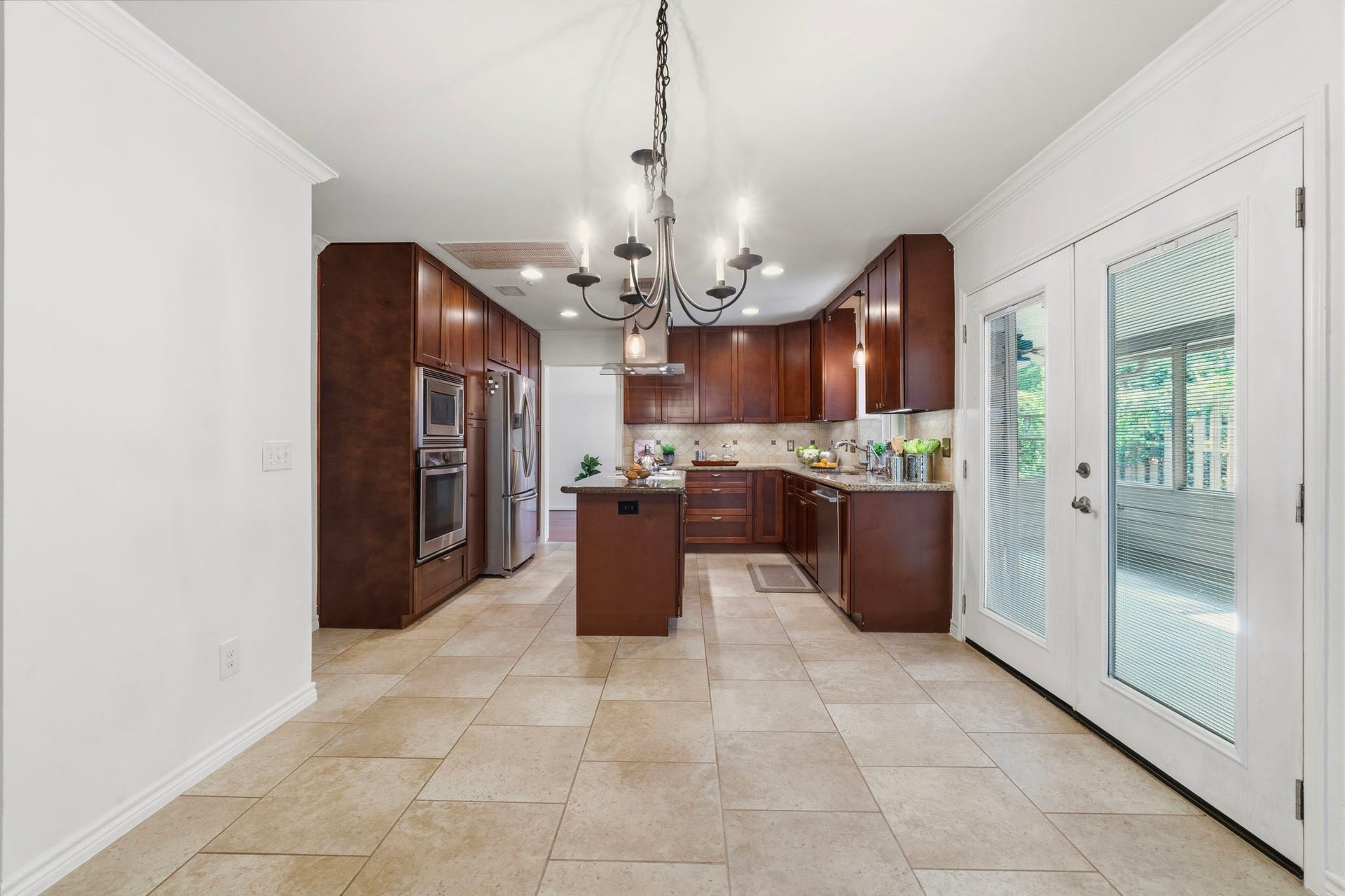 11 Thorn Berry Place, The Woodlands, TX 77381 11 Thorn Berry Place, The Woodlands, TX 77381