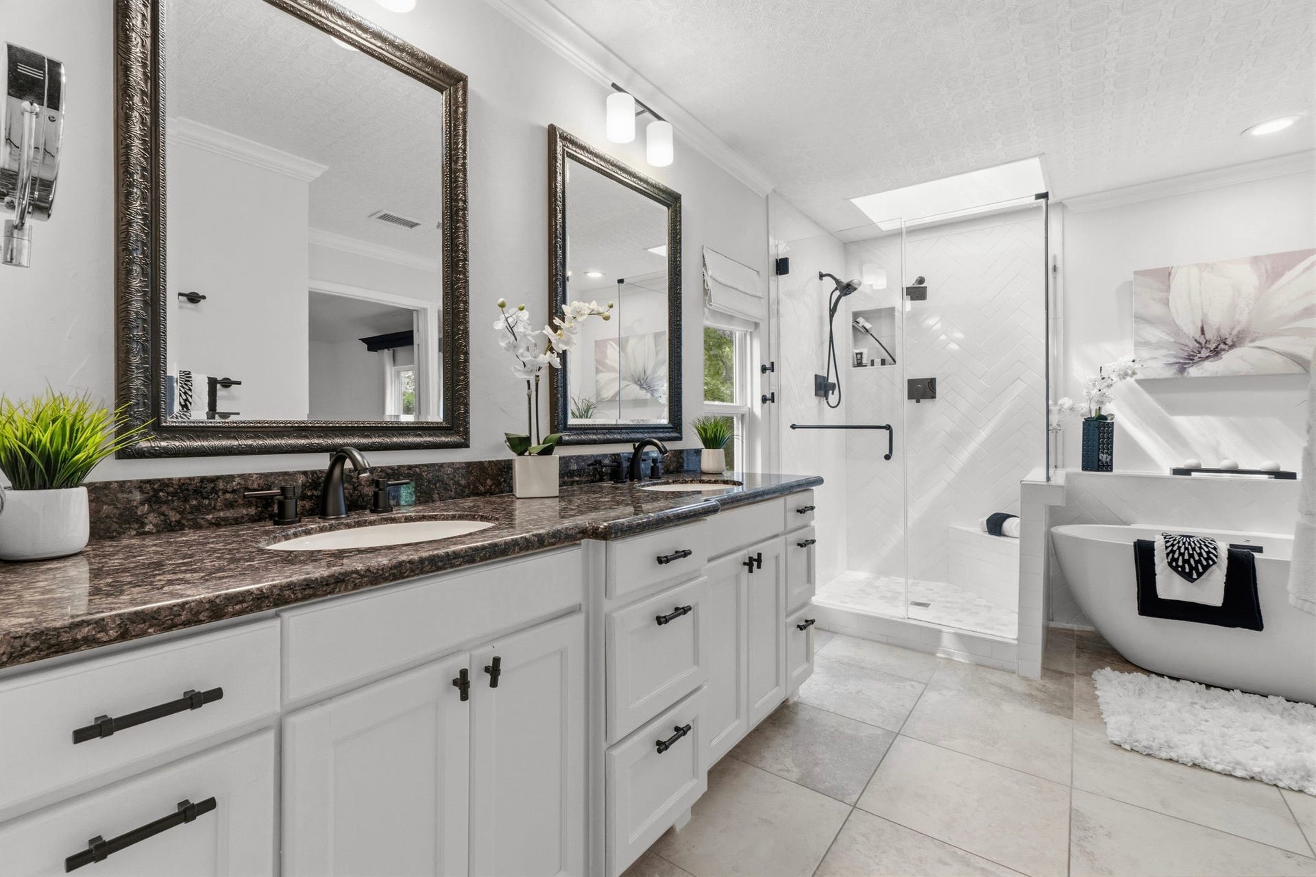 11 Thorn Berry Place, The Woodlands, TX 77381 11 Thorn Berry Place, The Woodlands, TX 77381