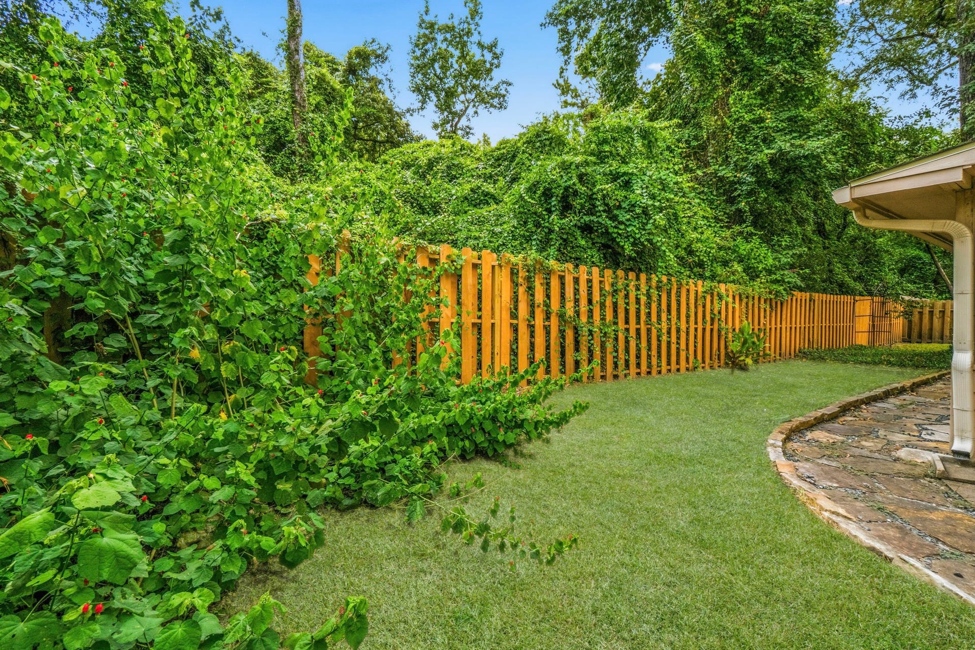 11 Thorn Berry Place, The Woodlands, TX 77381 11 Thorn Berry Place, The Woodlands, TX 77381