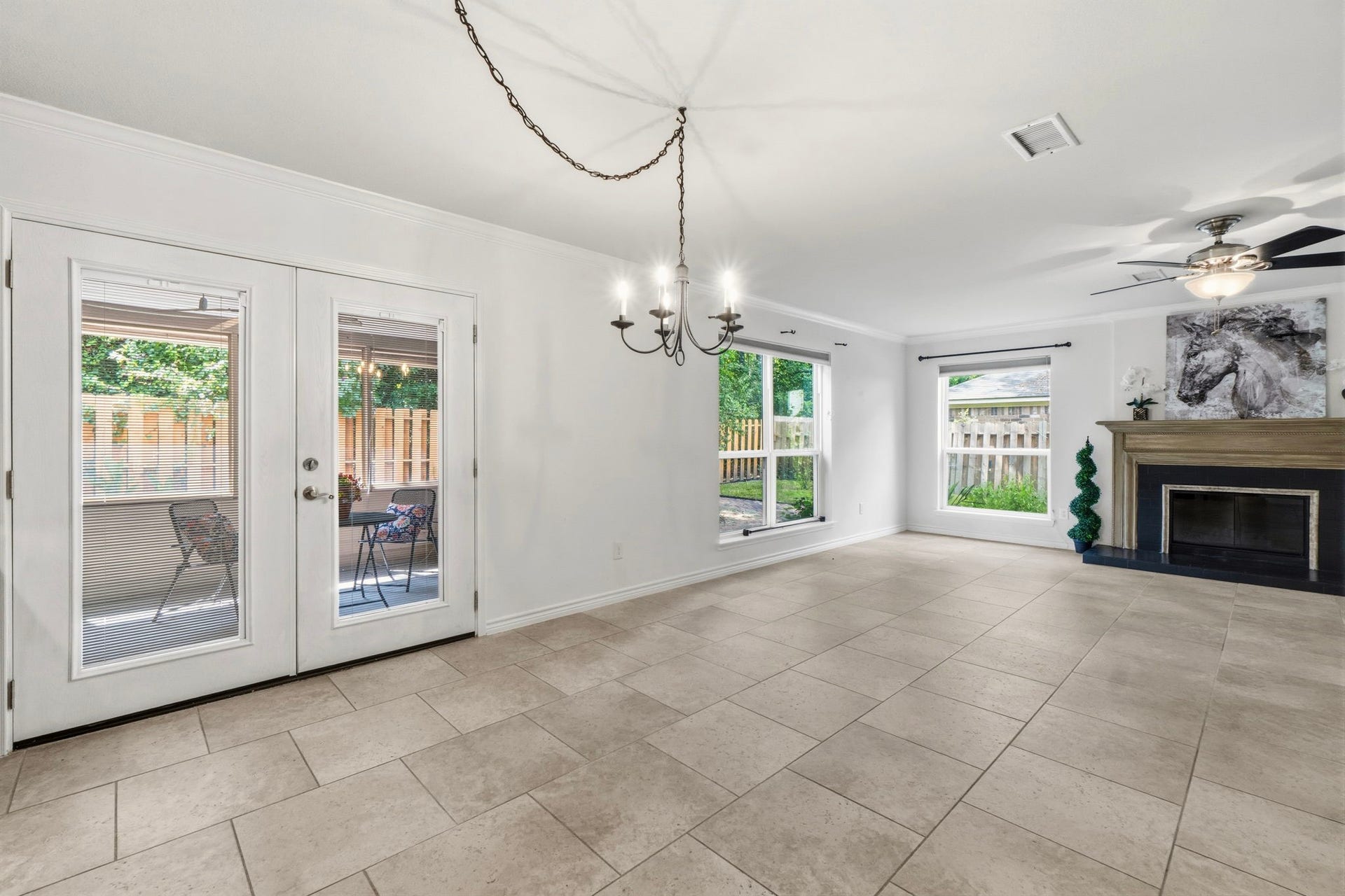 11 Thorn Berry Place, The Woodlands, TX 77381 11 Thorn Berry Place, The Woodlands, TX 77381