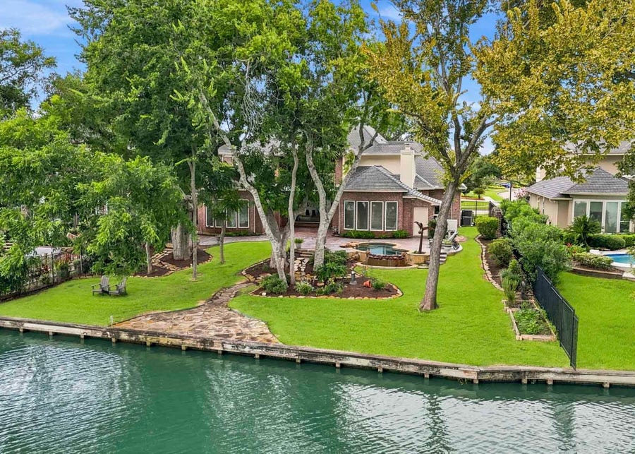 Property photo for 40 Palm Boulevard, Missouri City, TX