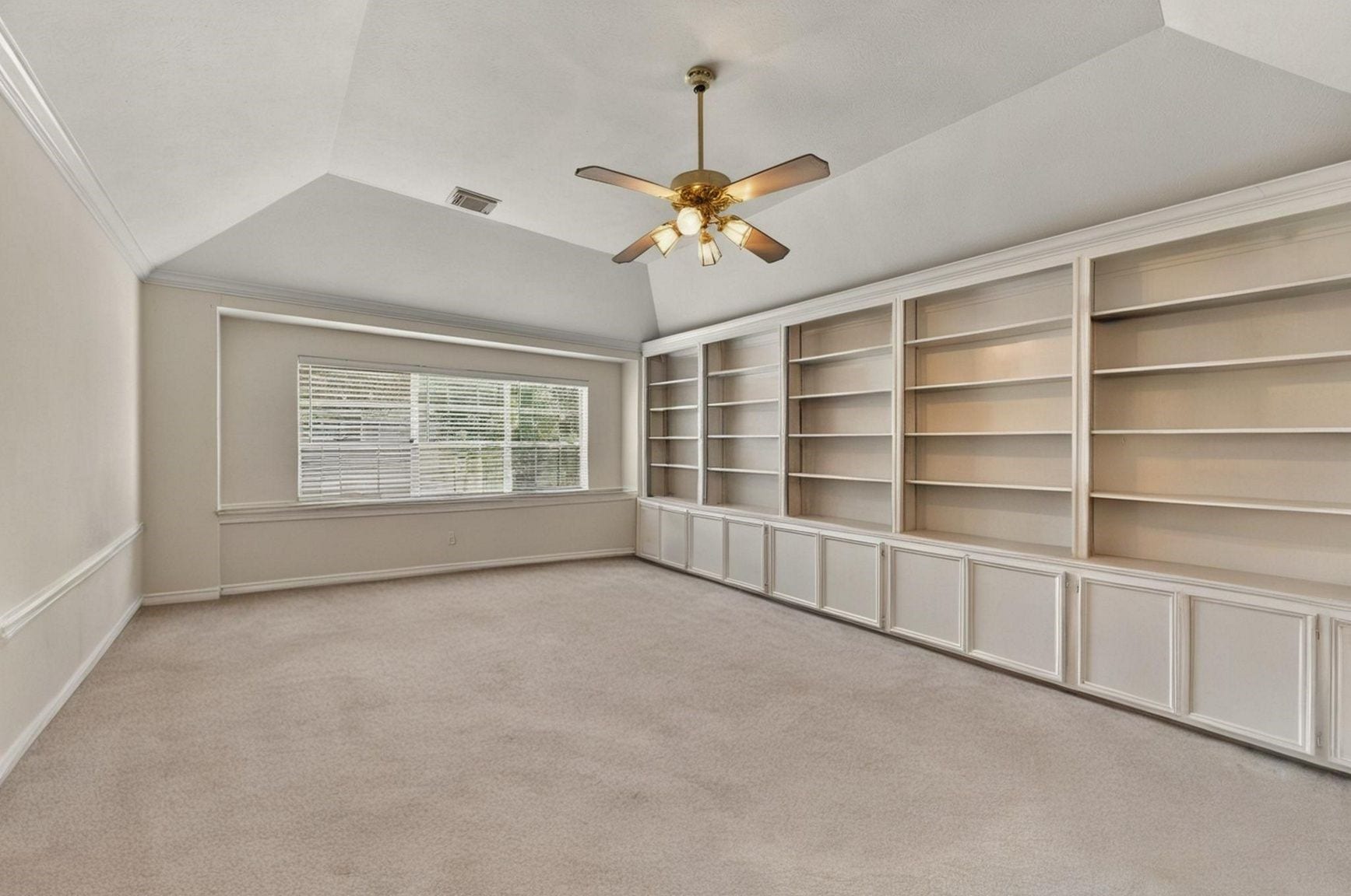 4907 Cambridge Street, Sugar Land, TX 77479 The large family room on the second floor is a perfect media room or other flex space as needed.