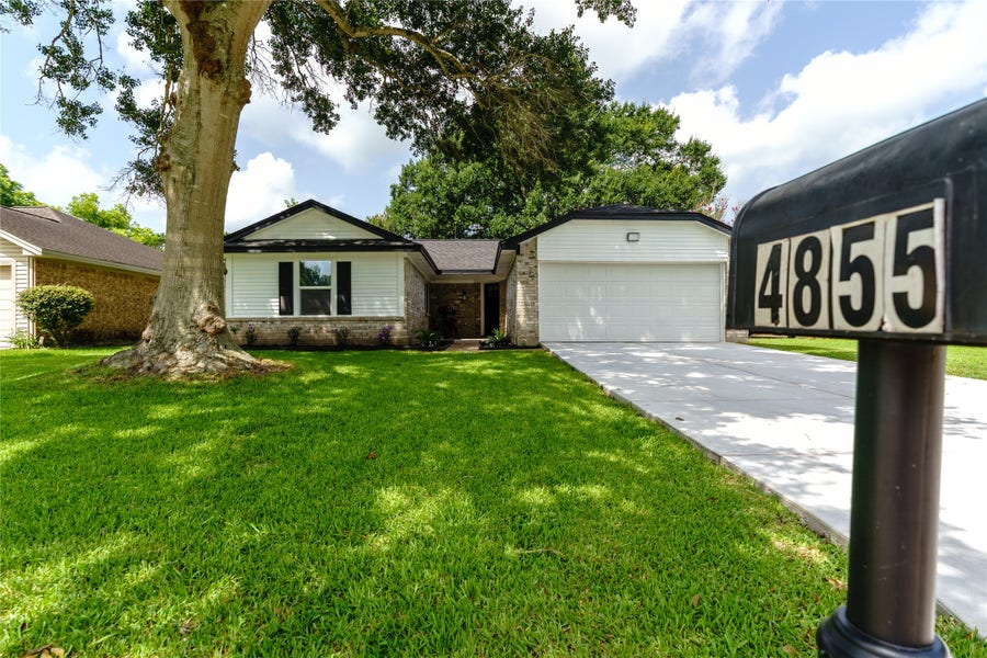 Property photo for 4855 Sulley Drive, Alvin, TX