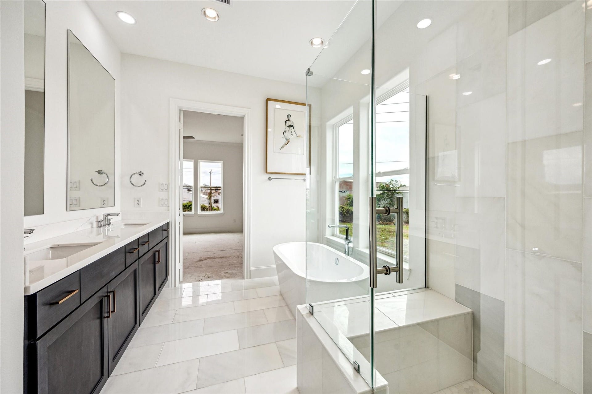 1008 Golden Nectar, Houston, TX 77008 gorgeous white marble slab luxe primary bath with natural light and windows