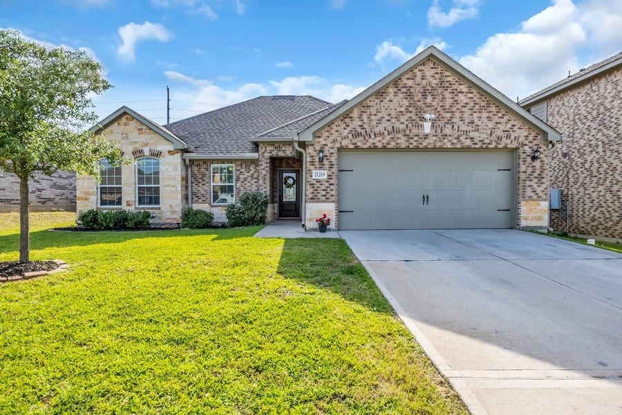Property photo for 21219 Solstice Point Drive, Hockley, TX