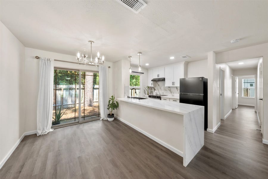 Property photo for 7 Hasting Oak Court, The Woodlands, TX