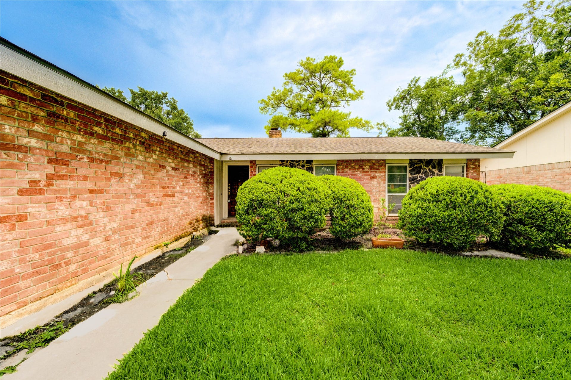 10523 Towne Square Road, Sugar Land, TX 77498