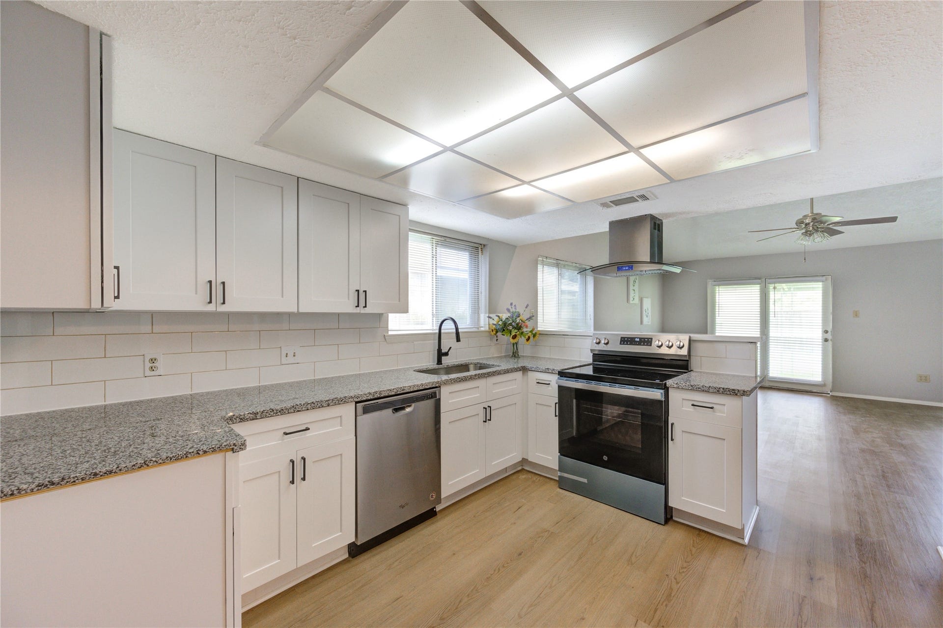 10523 Towne Square Road, Sugar Land, TX 77498