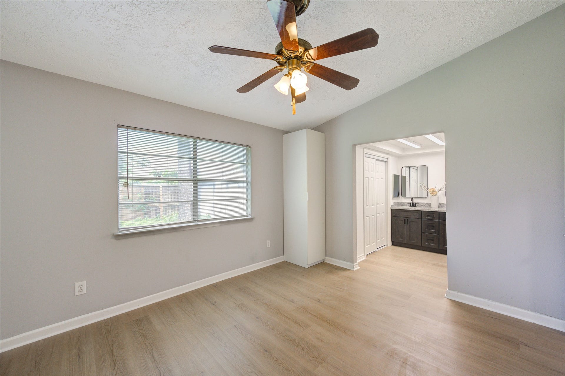 10523 Towne Square Road, Sugar Land, TX 77498
