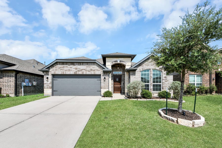 Property photo for 5186 Dry Hollow Drive, Alvin, TX