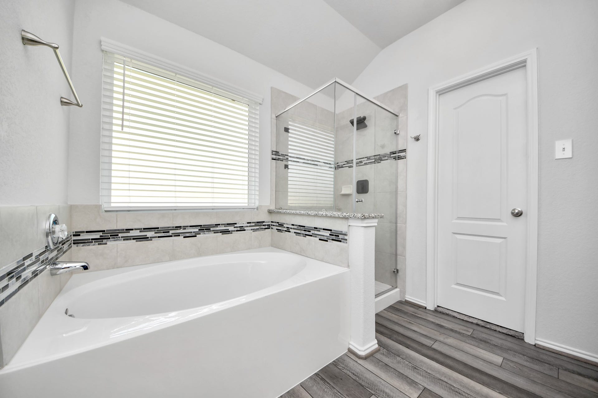 5186 Dry Hollow Drive, Alvin, TX 77511 5186 Dry Hollow Drive, Alvin, TX 77511