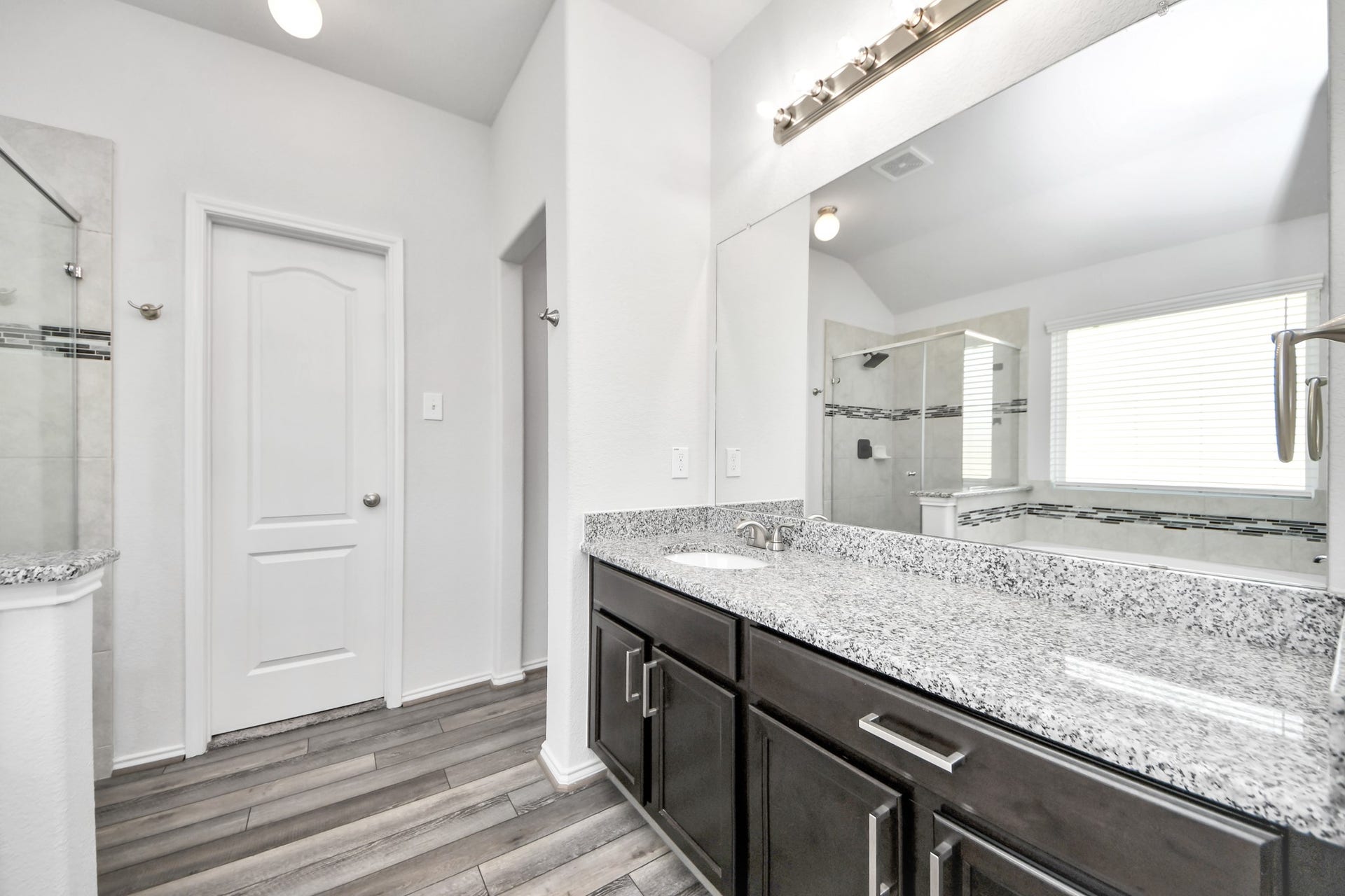 5186 Dry Hollow Drive, Alvin, TX 77511 5186 Dry Hollow Drive, Alvin, TX 77511