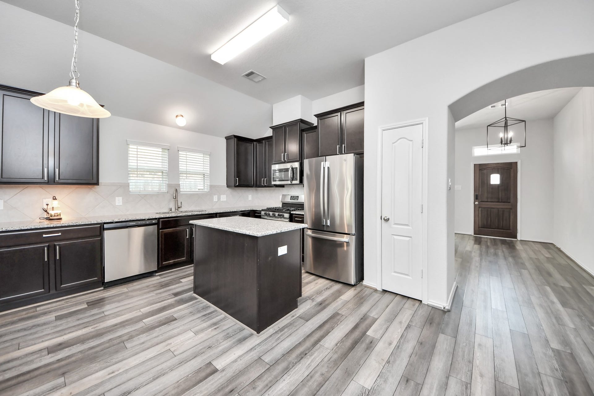 5186 Dry Hollow Drive, Alvin, TX 77511 5186 Dry Hollow Drive, Alvin, TX 77511
