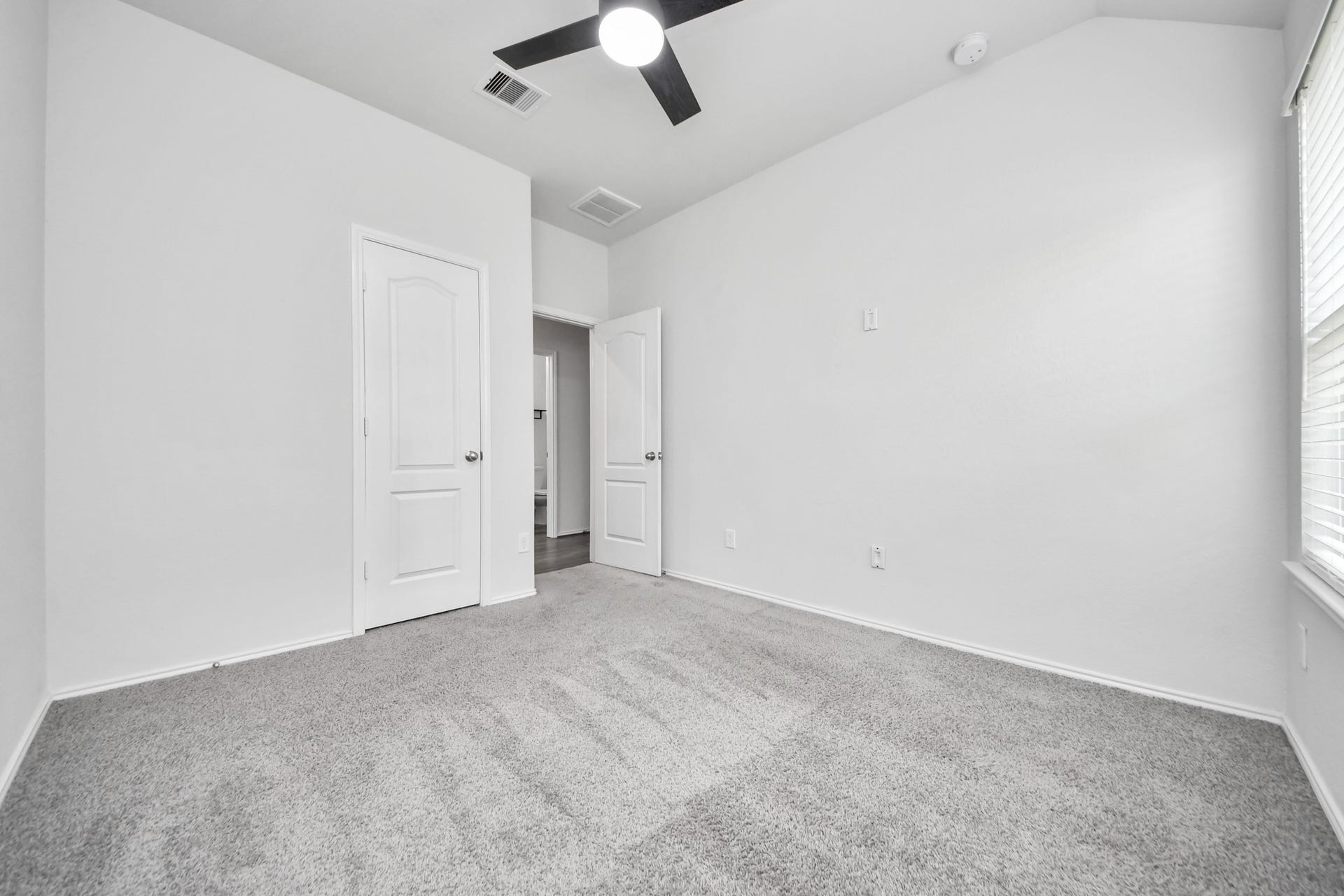5186 Dry Hollow Drive, Alvin, TX 77511 5186 Dry Hollow Drive, Alvin, TX 77511
