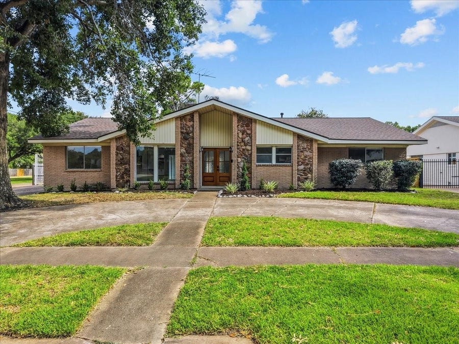 Property photo for 5762 Birdwood Road, Houston, TX
